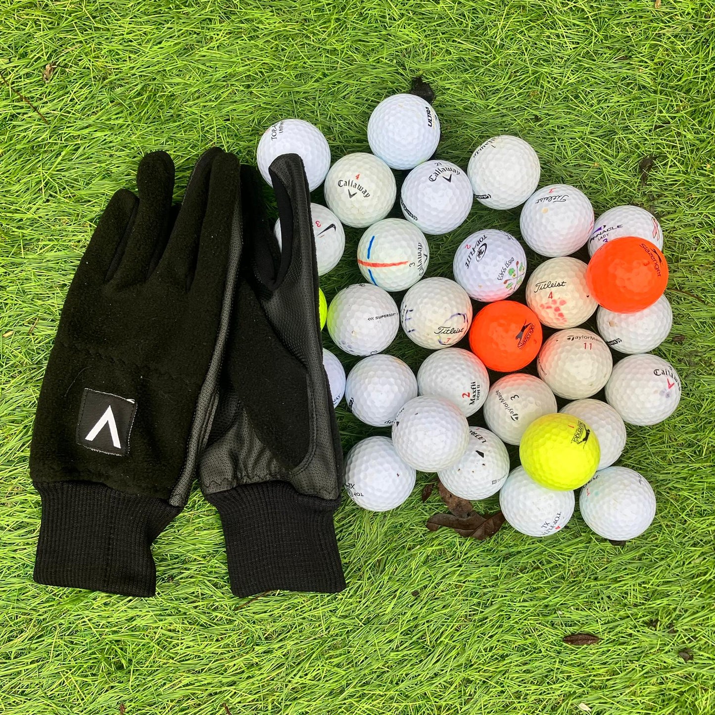 Special Offer bundle 30 Grade A/B balls with a free pair of fleece winter gloves
